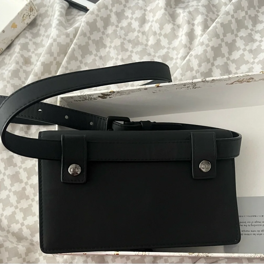 DIOR SADDLE BELT POUCH
BLACK MATTE - Picture 3 of 11